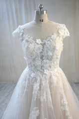 Elegant Plus Size Long A-Line Bateau Backless Appliques Lace Tulle Floor Length Wedding Dress