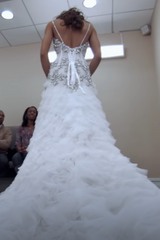 Spaghetti Straps Deep V-neck Wedding Dresses with Floral Applique