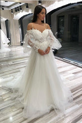 Classy A-Line Off the Shoulder Tulle Sweetheart Long Sleeve Spaghetti Straps Appliques Lace
