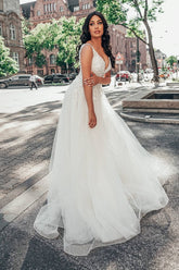 Long V-neck A-Line Tulle Floral Lace Floor Length Wedding Dress