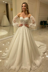 Elegant Sweetheart Long Sleeve Backless Appliques Lace A-Line Train Wedding Dress