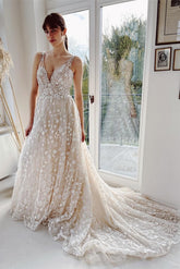 Gorgeous Long A-line V-neck Tulle Lace Backless Wedding Dresses