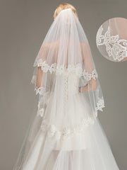 Lace Applique Two Layers Wedding Veils