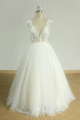 Elegant Long Open Back Lace Tulle A-line Wedding Dress