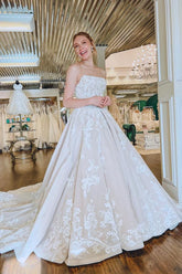 Elegant Long A-line Strapless Tulle Lace Backless Wedding Dress