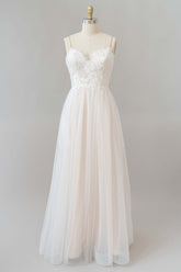 Long Sweetheart Appliques Lace Tulle A-line Wedding Dress