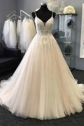 Elegant Sweetheart Neck Long Lace A-line Wedding Dress