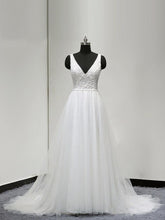 Glamorous Long V-Neck A-Line Tulle Lace Wedding Dresses