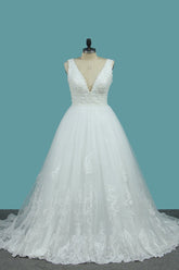 Plus Size Long V-neck A-Line Appliques Lace Backless Tulle Floor Length Wedding Dress