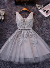 Elegant Silver Short A-line V-neck Tulle Lace Homecoming Dresses