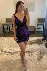 Short Mermaid V-Neck Sequins Mini Homecoming Dresses