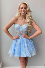 Sweetheart A-line Lace Short Homecoming Dress with Sleeves