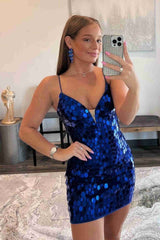 Mermaid Short V-neck Sequined Homecoming Dress