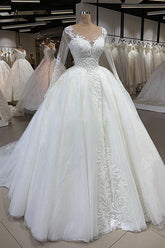 Elegant Long Sleeve Ball Gown Sweetheart Tulle Wedding Dress
