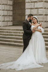 Boho Plus Size Long A-line Off the Shoulder Tulle Lace Wedding Dresses