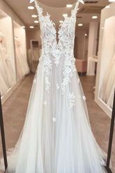 Sexy A-Line Deep V-Neck Lace Tulle Long Front Split Wedding Dress with Appliques