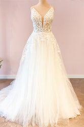 Long Sweetheart Spaghetti Straps A-Line Tulle Floor Length Wedding Dress