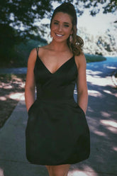 A-line Sweetheart Spaghetti Straps Black Short Party Homecoming Dress with Pockets