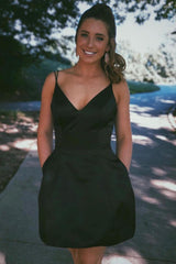 A-line Sweetheart Spaghetti Straps Black Short Party Homecoming Dress with Pockets