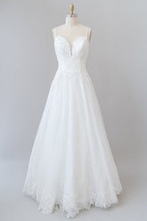 Long Sweetheart Spaghetti Strap Applique Tulle A-line Wedding Dress