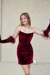 Burgundy Velvet Short Meramid Strapless Homecoming Dress with Gloves