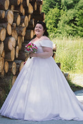 Plus Size Off the Shoulder Tulle Ball Gown Wedding Dresses