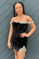 Off the Shoulder Black Beaded Velvet Short Mermaid Homecoming Dress