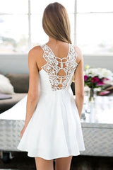 Simple White A-line Backless Lace Short Homecoming Dress