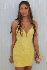 Short Mermaid Yellow Beaded V-neck Homecoming Dress