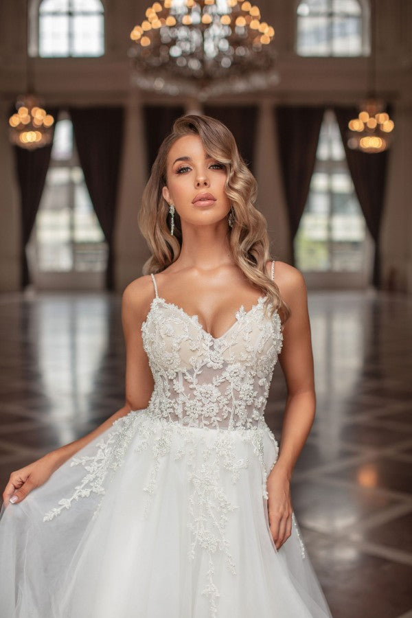 Modest Long A-line V-neck Tulle Lace Backless Wedding Dresses