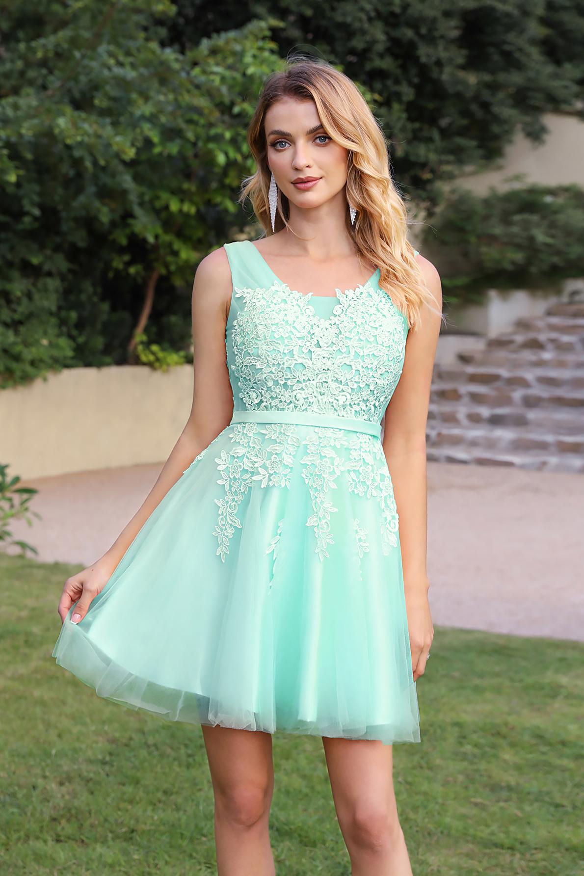 Elegant Silver Short A-line V-neck Tulle Lace Homecoming Dresses