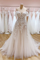 Vintage Long Off the Shoulder Sweetheart Backless Tulle Train A-Line Wedding Dress