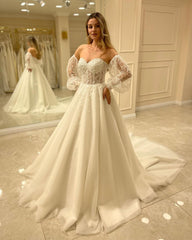 Elegant Sweetheart Long Sleeve Backless Appliques Lace A-Line Train Wedding Dress