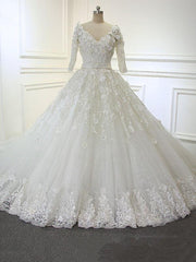 Luxury V Neck Half Sleeves Tulle Lace Ball Gown Wedding Dresses