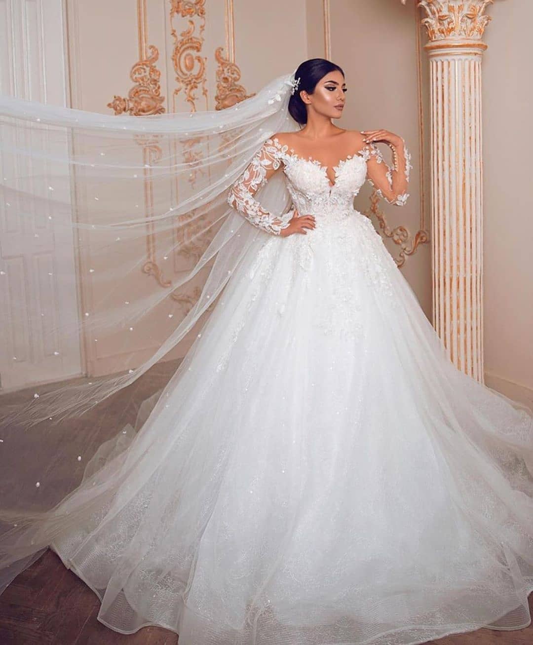 Modest Long Ball Gown Tulle Long Sleeves Lace Wedding Dress