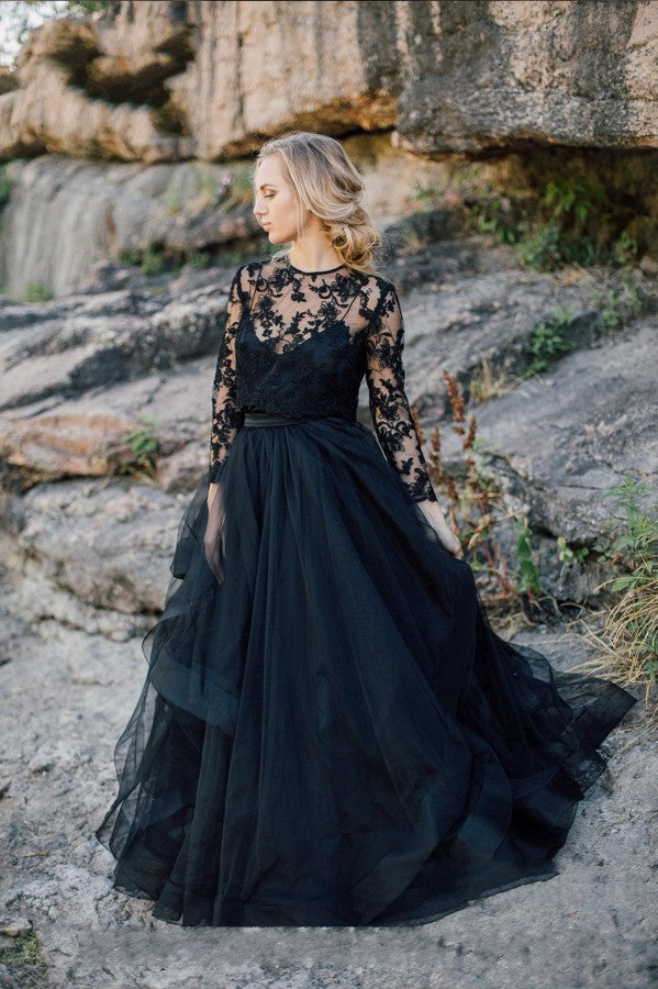 Vintage Balck A-Line Bateau Long Sleeve Appliques Lace Tulle Cascading Ruffles Wedding Dress