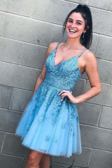 Short A-line V-neck Spaghetti Straps Appliques Lace Tulle Homecoming Dress