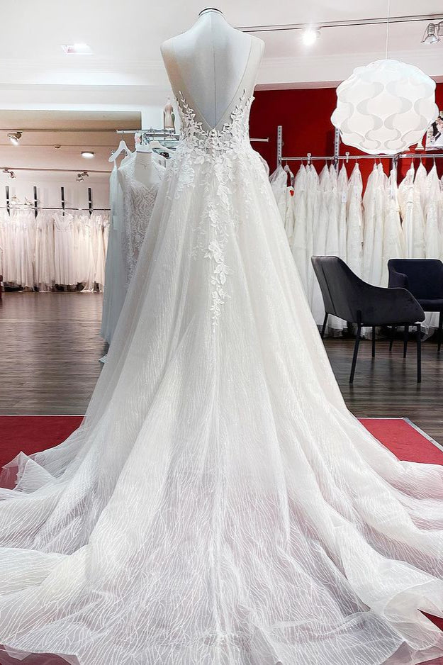 Long A-line Tulle Sleevless Ruffles Jewel Wedding Dress With Lace Appliques