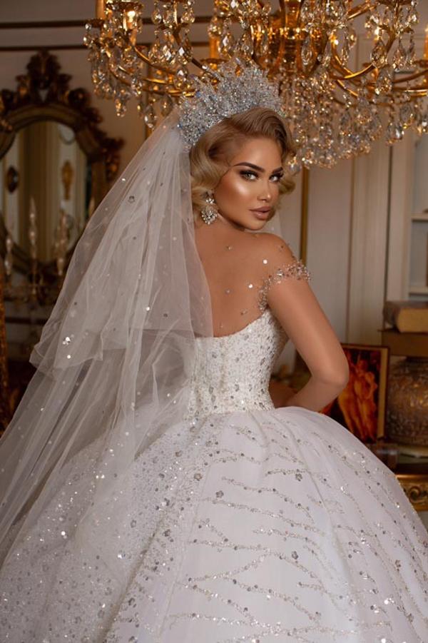 Elegant Long Sweetheart Off the Shoulder Floor Length Lace Ball Gown Wedding Dress with Appliques