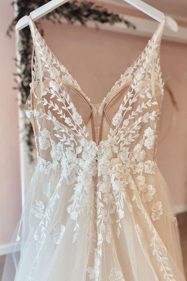 Long Spaghetti Straps V-neck A-Line Tulle Appliques Lace Backless Wedding Dress