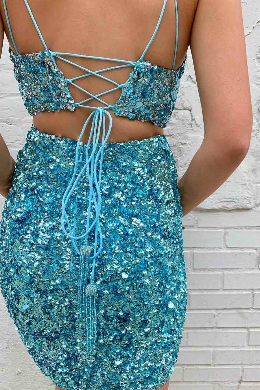 Two Piece Mermaid Sequins V-neck Short Homecoming Dress