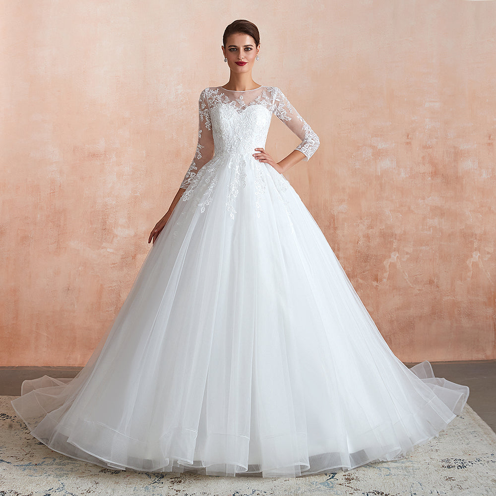 Elegant Long Ball Gown Appliques Lace Tulle Wedding Dress with Sleeves