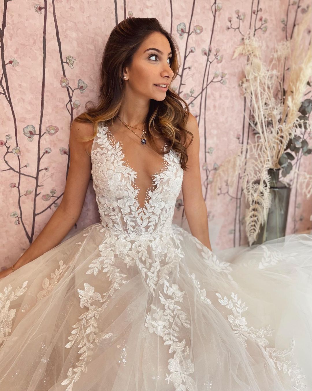 Long A-Line Deep V-neck Appliques Lace Tulle Backless Floor Length Wedding Dress