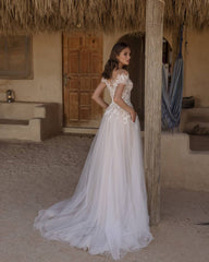 Elegant Long Off the Shoulder Appliques Lace Tulle A-line Wedding Dress With Pockets