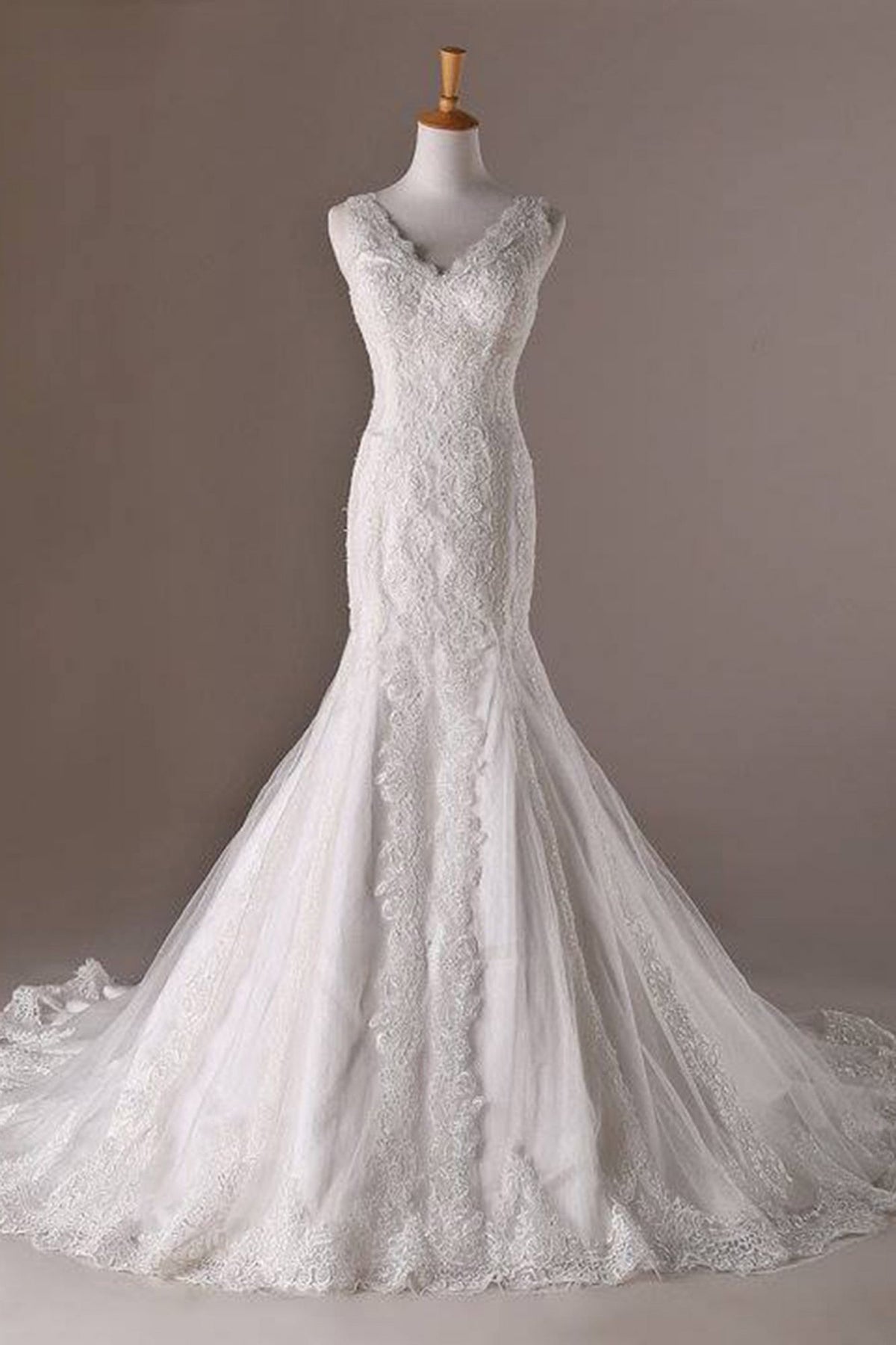 White Lace Tulle V-Neck Mermaid Train Long Wedding Dresses