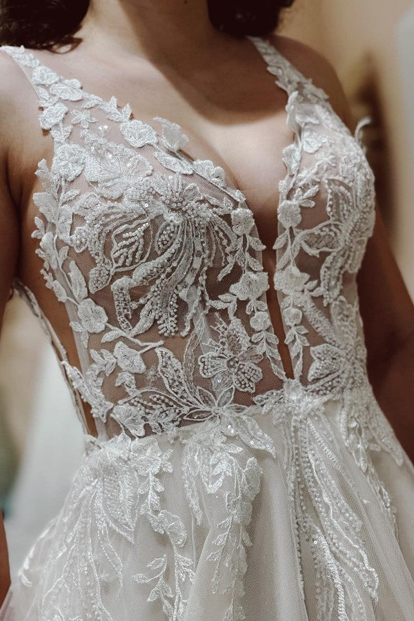 Exquisite Long A-line Sleeveless Floor Length Wedding Dress with Appliques