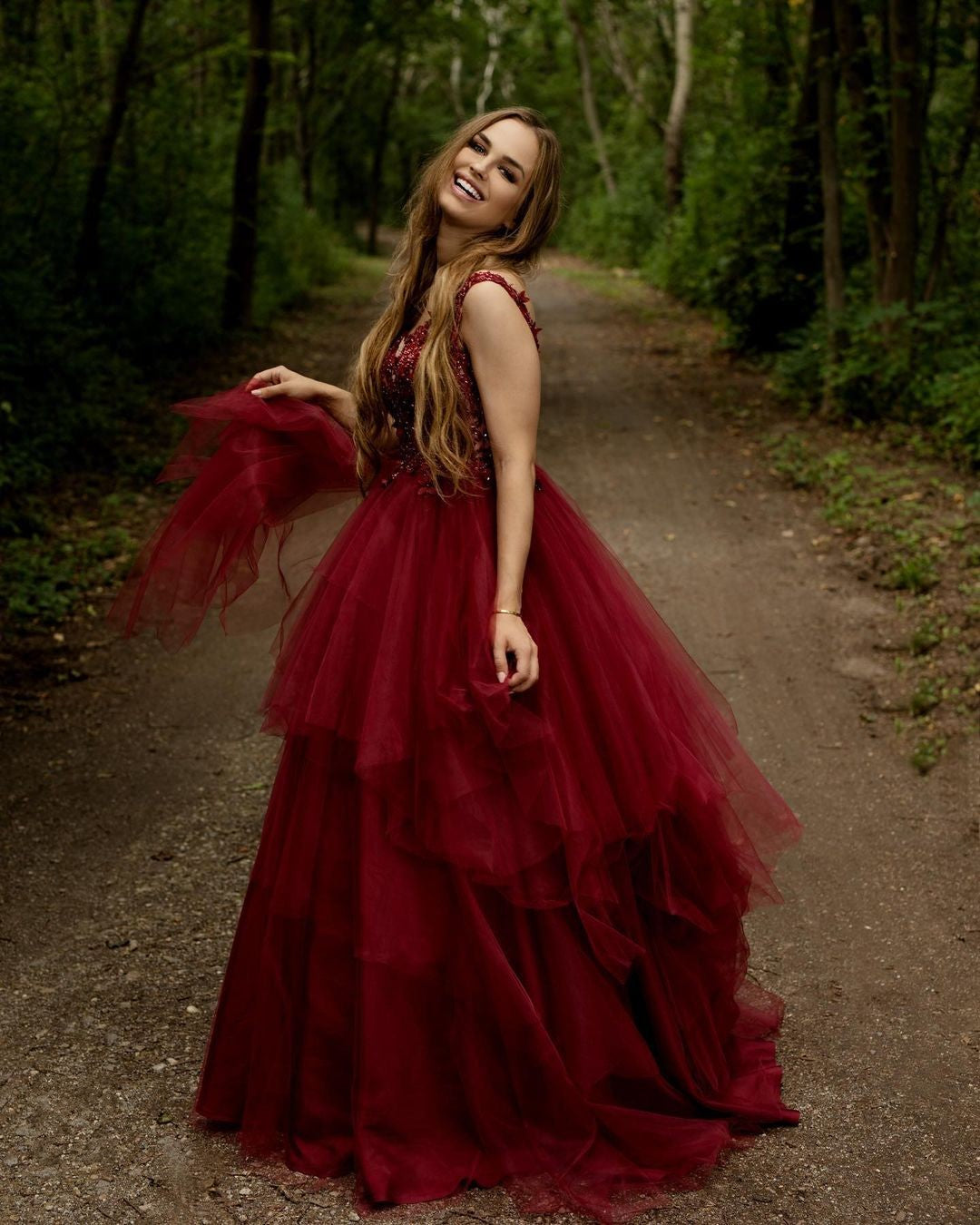 Long A-line V-neck Spaghetti Straps Appliques Lace Backless Tulle Prom Dress