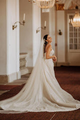 A-Line Sweetheart Tulle Spaghetti Straps Long Appliques Wedding Dress with Chapel Train