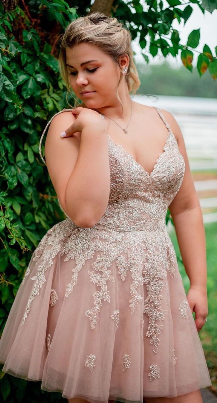 Short A-line V-neck Spaghetti Straps Appliques Lace Tulle Homecoming Dress