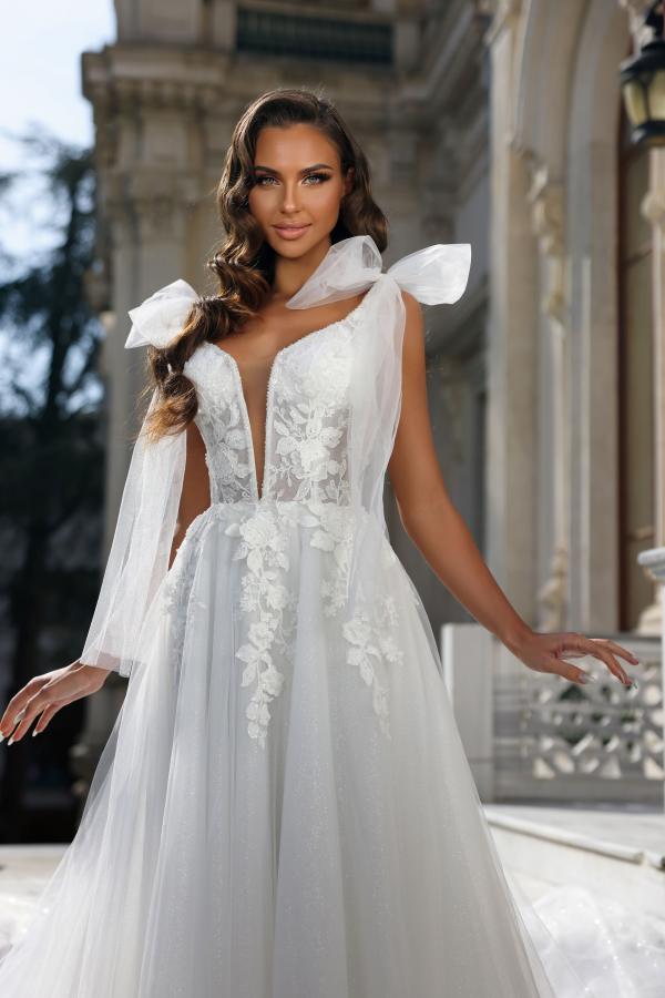 Elegant A-Line Deep V-Neck Tulle Lace Backless Long Wedding Dress with Bow